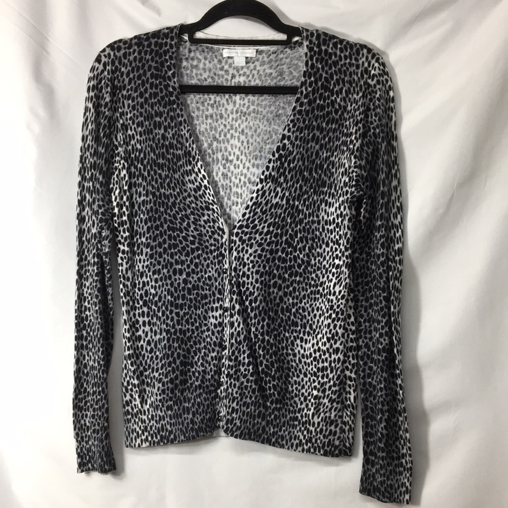 New York & Company Women’s Leopard Print Cardigan Size M Like-NEW Condition